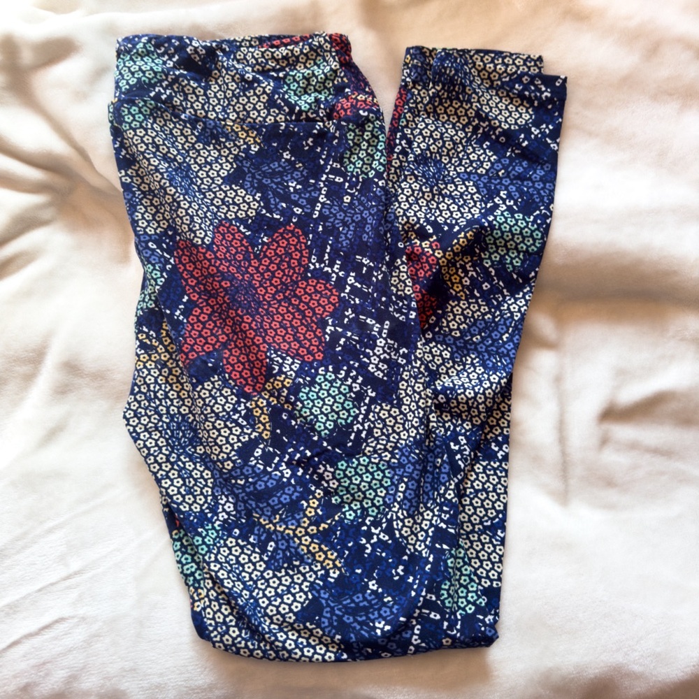 LuLaRoe Tall & Curvy Leggings Blue Floral